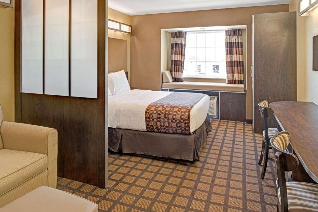 קאונסיל בלאפס Microtel Inn & Suites By Wyndham Bluffs מראה חיצוני תמונה