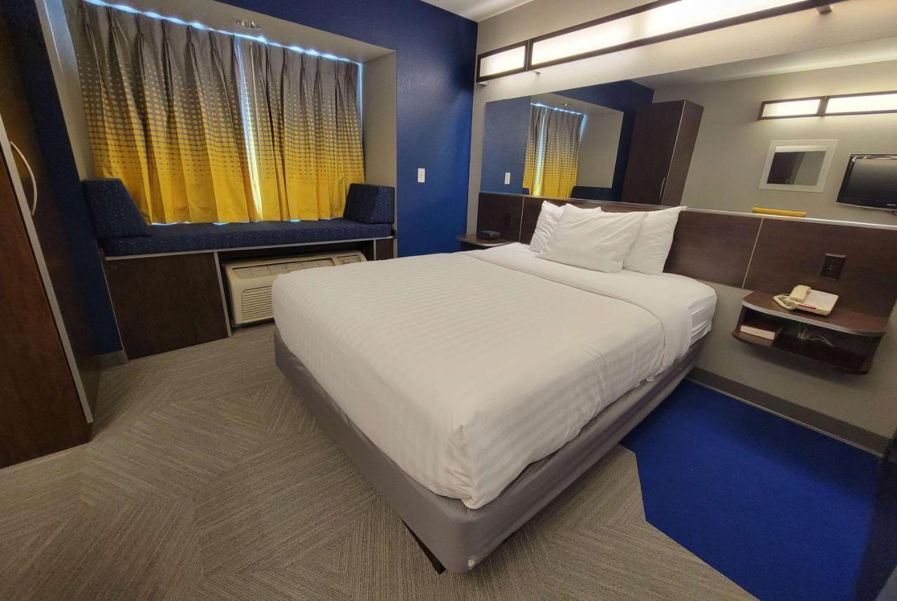 קאונסיל בלאפס Microtel Inn & Suites By Wyndham Bluffs מראה חיצוני תמונה