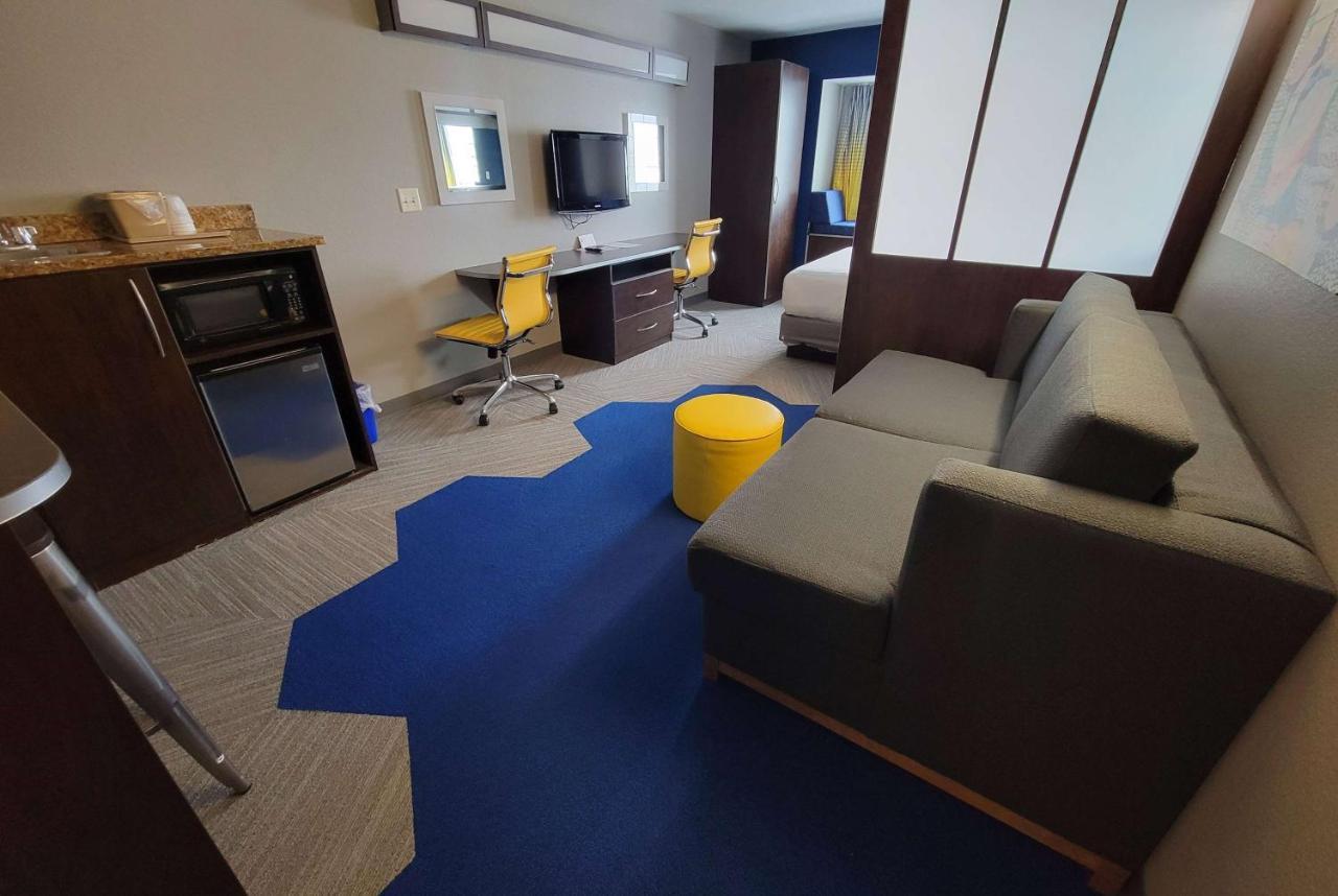 קאונסיל בלאפס Microtel Inn & Suites By Wyndham Bluffs מראה חיצוני תמונה