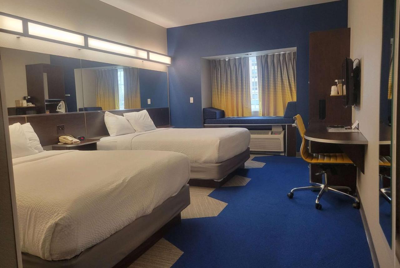 קאונסיל בלאפס Microtel Inn & Suites By Wyndham Bluffs מראה חיצוני תמונה