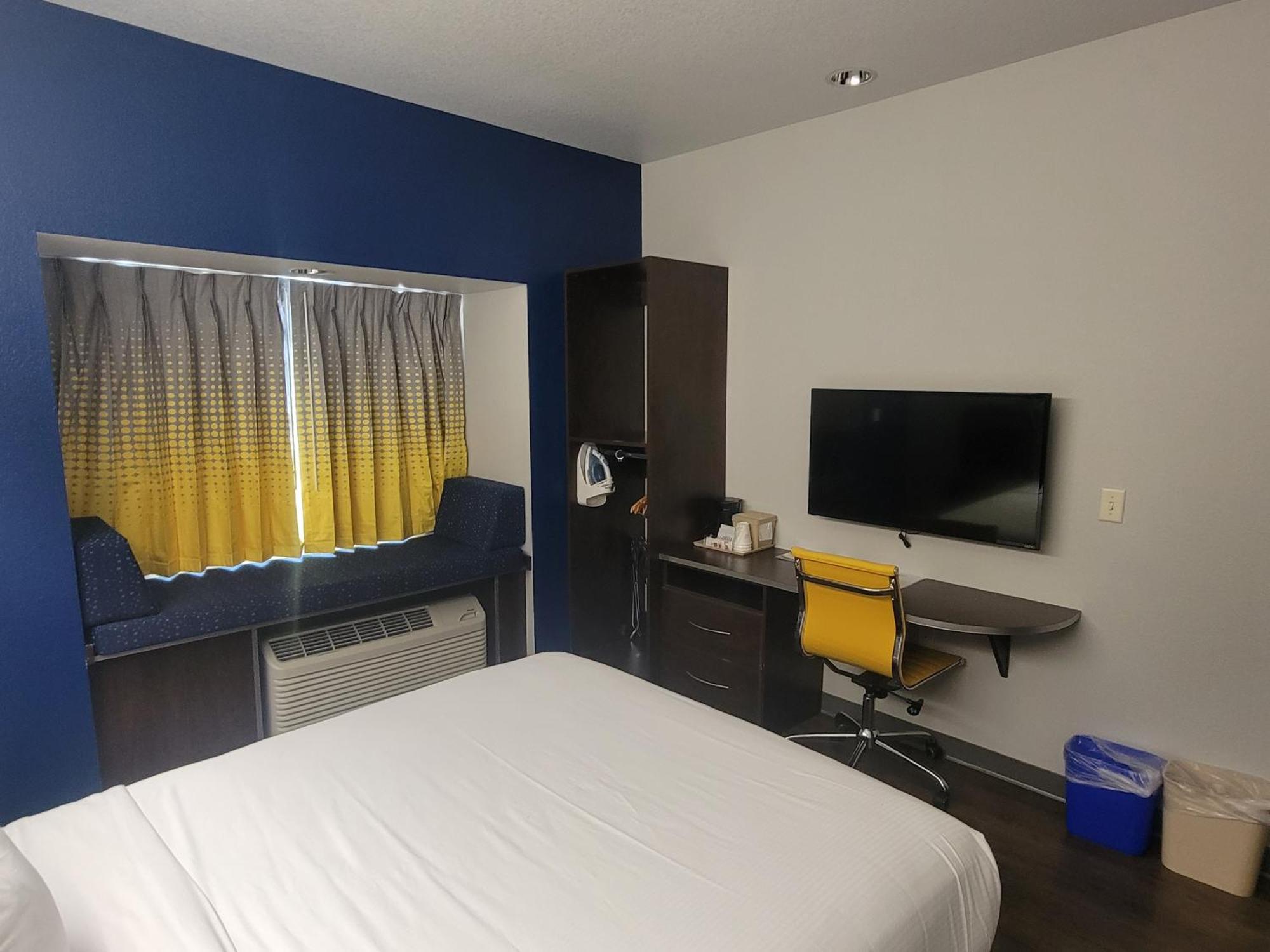 קאונסיל בלאפס Microtel Inn & Suites By Wyndham Bluffs מראה חיצוני תמונה