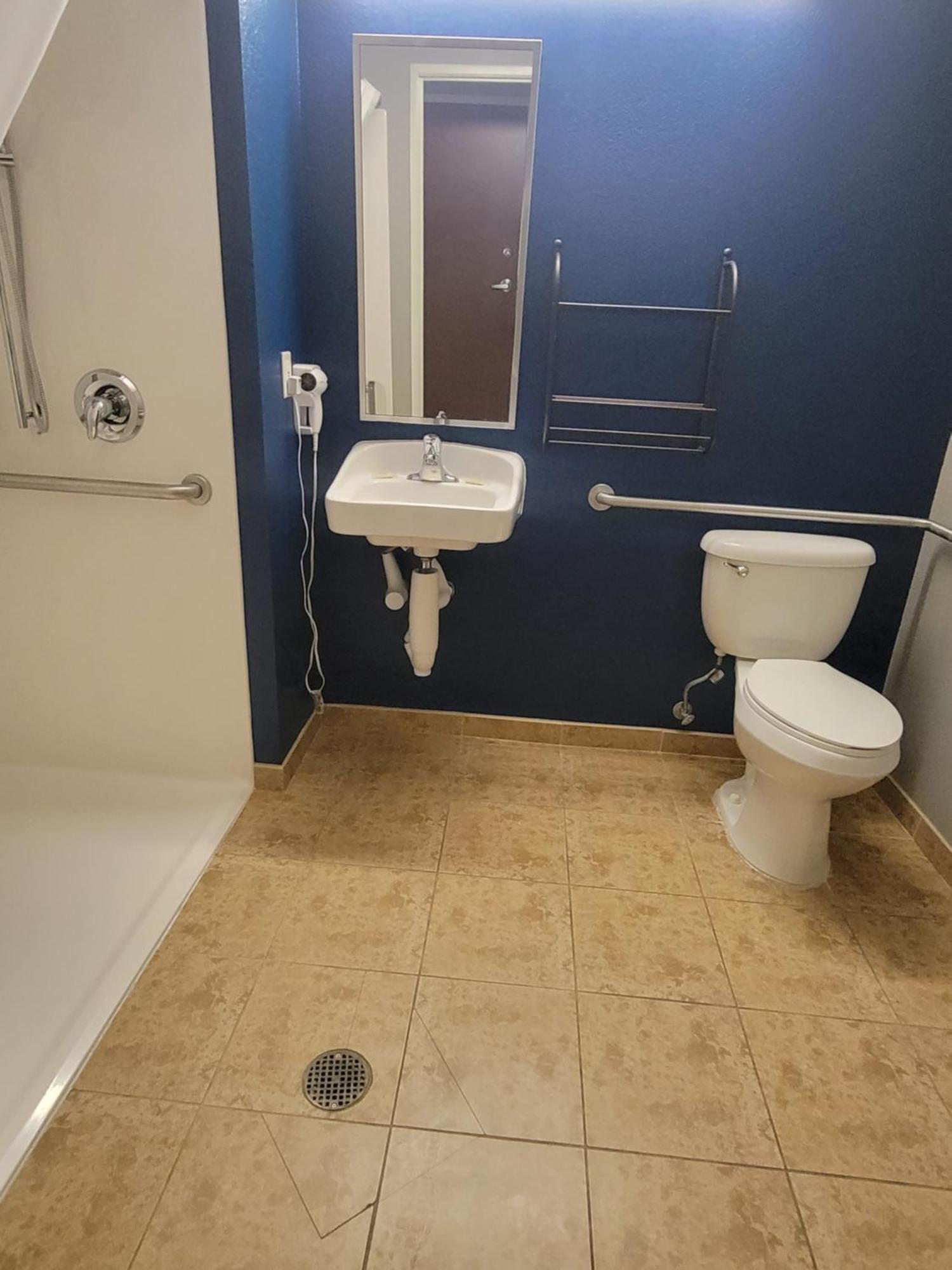קאונסיל בלאפס Microtel Inn & Suites By Wyndham Bluffs מראה חיצוני תמונה