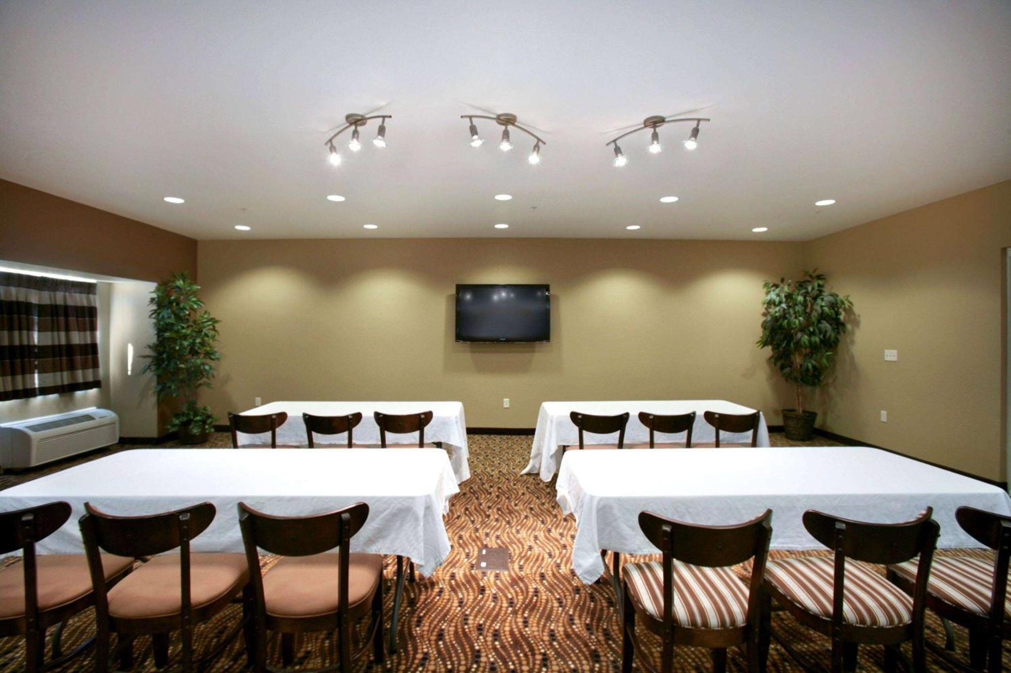 קאונסיל בלאפס Microtel Inn & Suites By Wyndham Bluffs מראה חיצוני תמונה