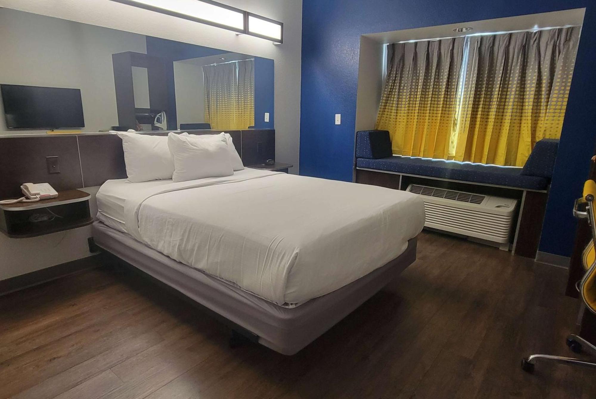 קאונסיל בלאפס Microtel Inn & Suites By Wyndham Bluffs מראה חיצוני תמונה