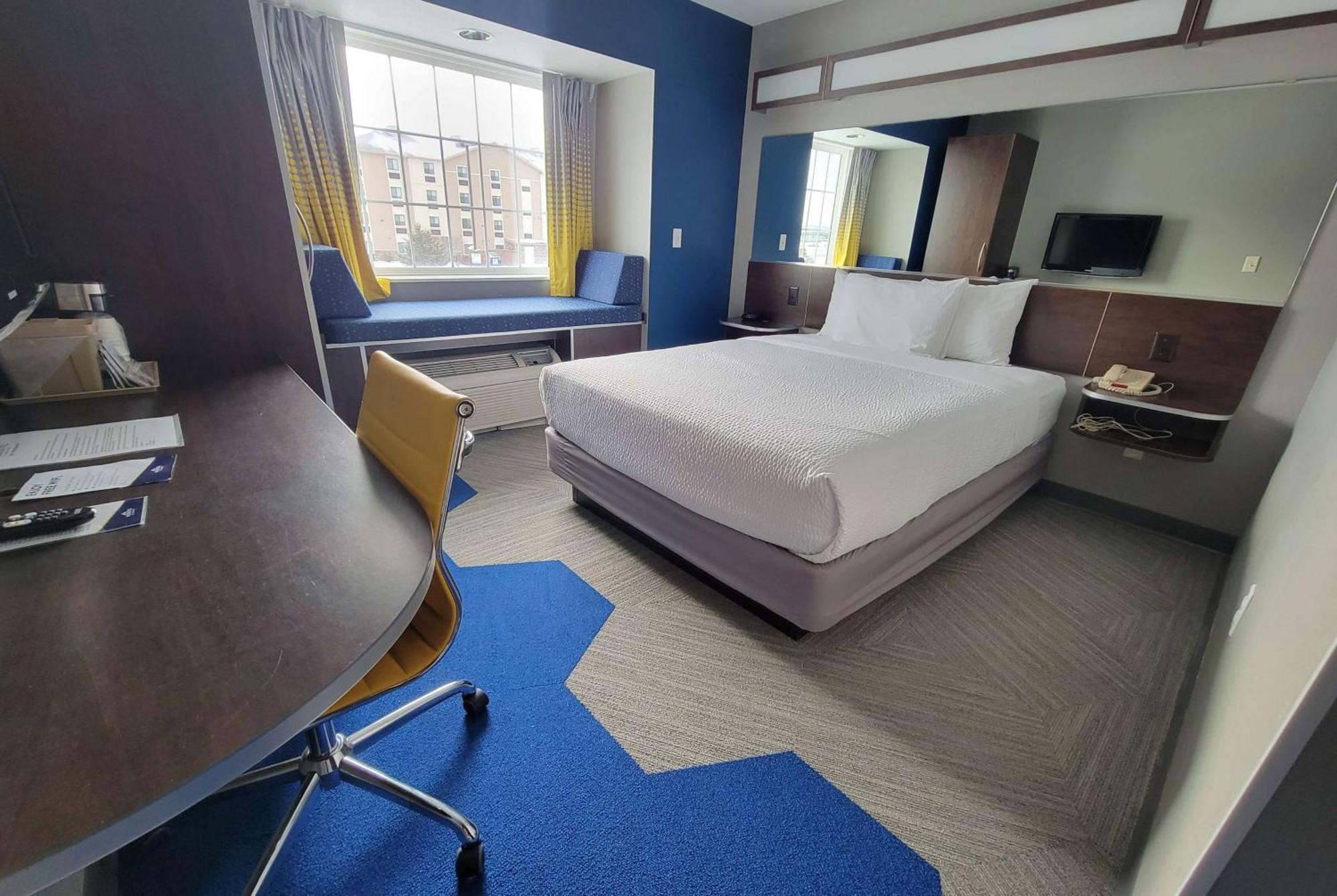קאונסיל בלאפס Microtel Inn & Suites By Wyndham Bluffs מראה חיצוני תמונה